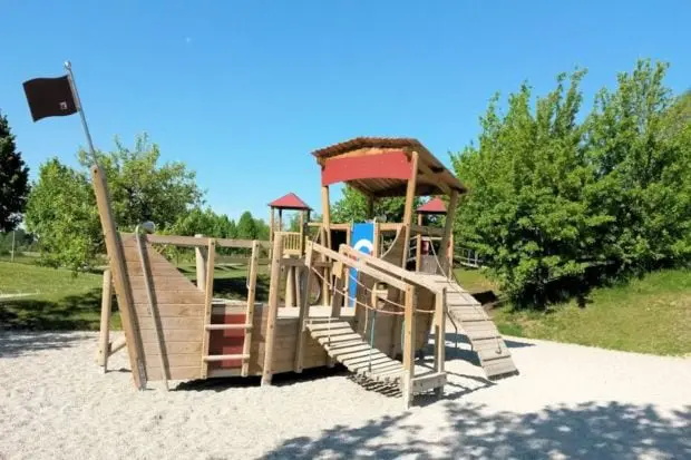 Taufkirchen Spielplatz Schiff Spielplatz Schiff