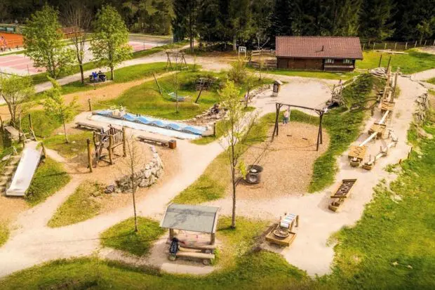 floesserspielplatz_kruen_oben