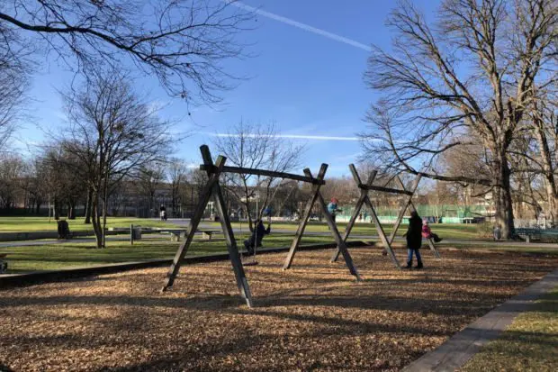 Massmannpark Schaukeln Park München Maxvorstadt