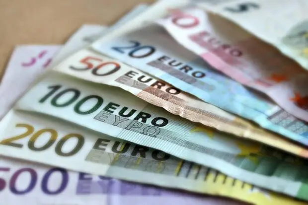 banknoten-Geld