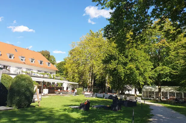 waldhaus zur alten tram garten
