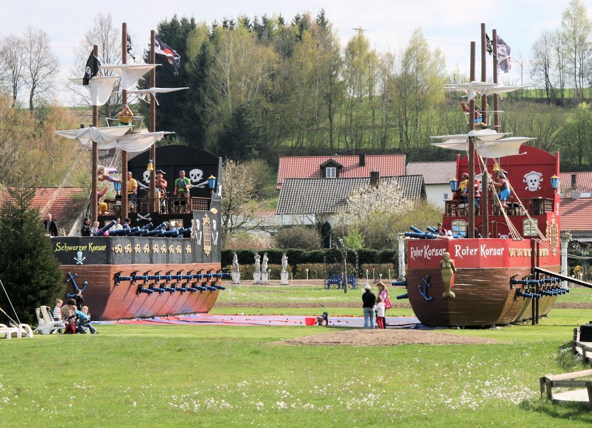 Churpfalzpark Piraten Schiffe
