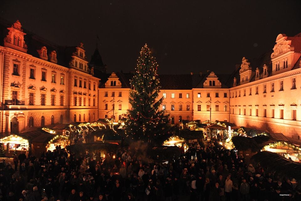 Romantischer Weihnachtsmarkt Schloss Thurn und Taxis