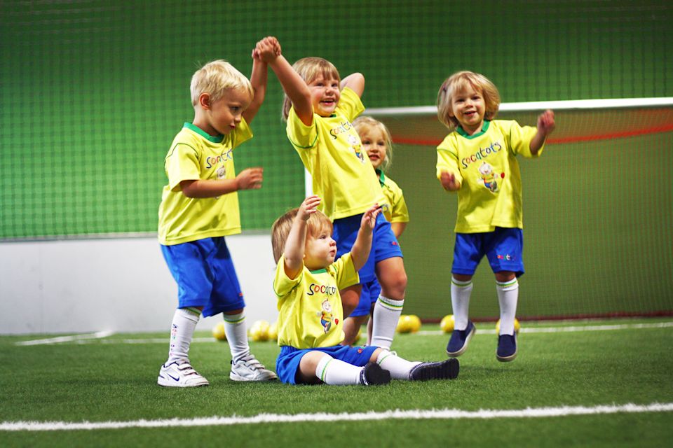 Socatots-kleinkind-fussball