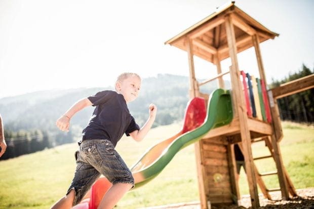 Patscherkofel_terrasse_sommer_spielplatz