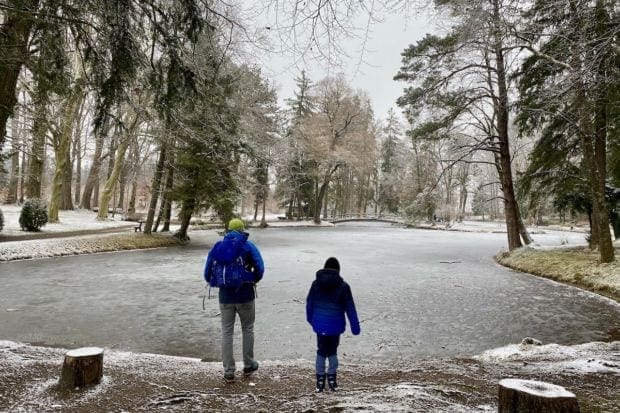 Schloss-zinneberg-schuhsee-im-winter