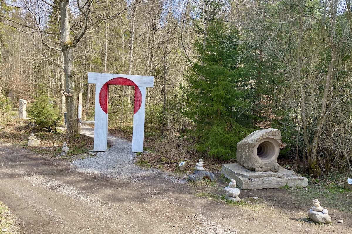 Mangfall-skulpturlichtung-eingang