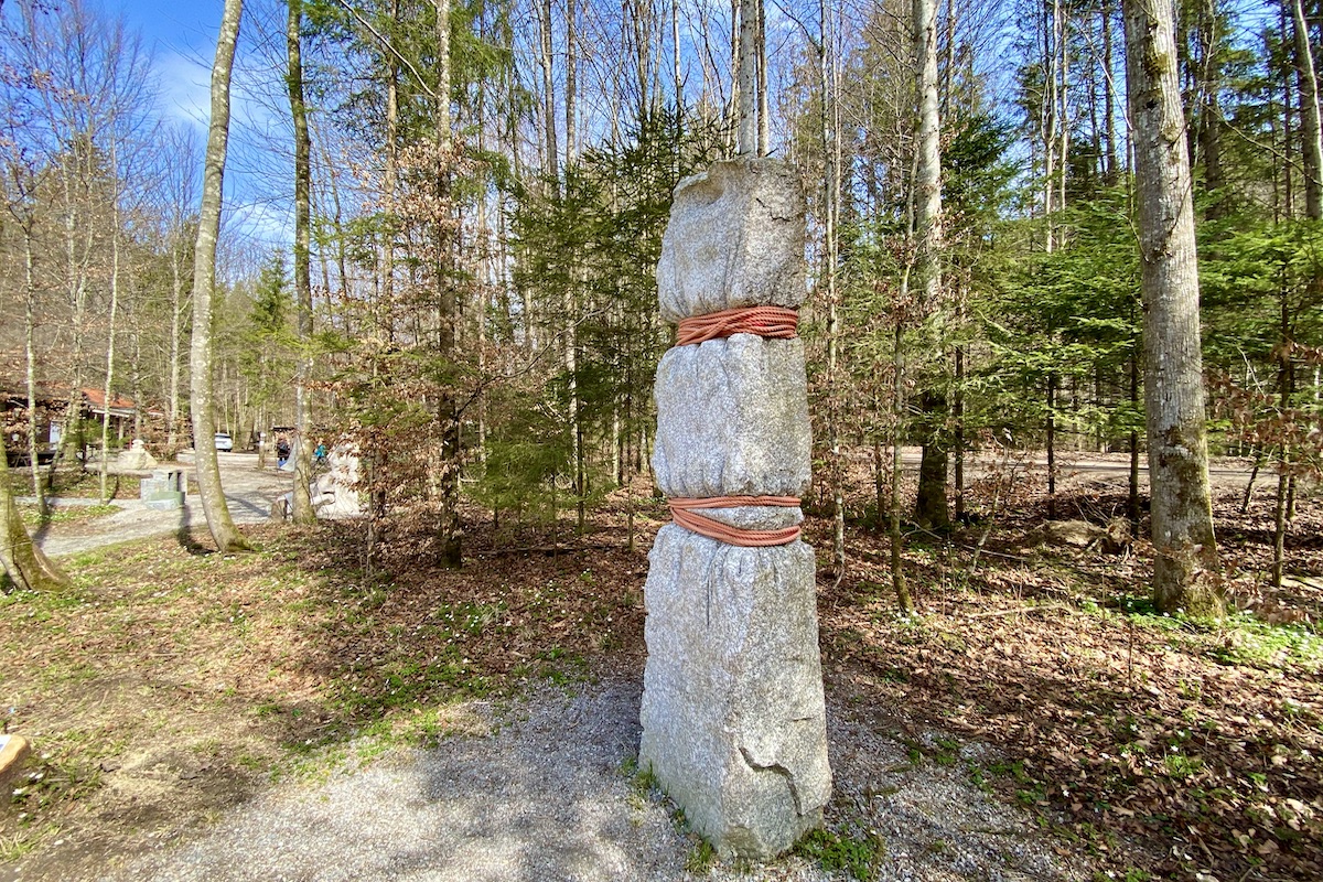 Mangfall-skultptur-tobel