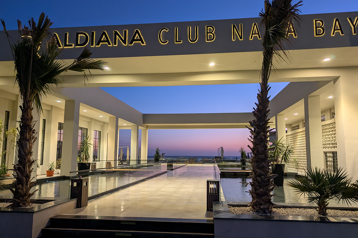 aldiana_naga_bay_eingang morgens