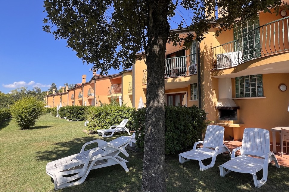 Albarella-Reihenhaeuserfront