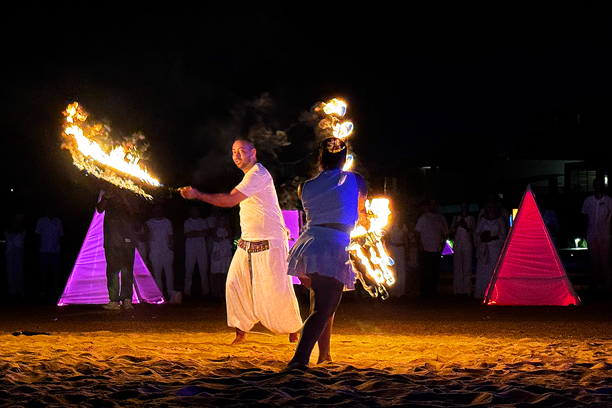 aldiana_naga_white party feuershow