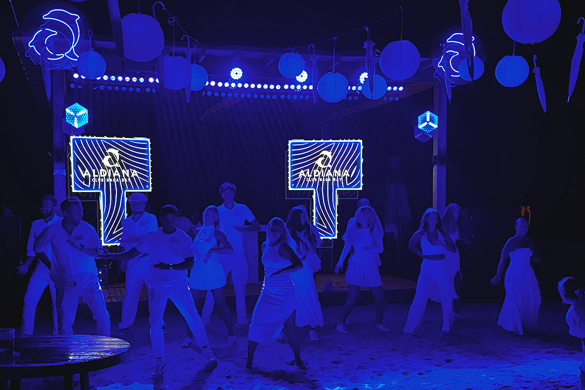 aldiana_naga_white pary