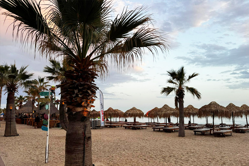 athen_beach_abend