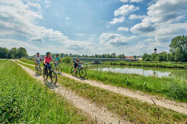 Donau_Radfahren_Familie_TVABS, F